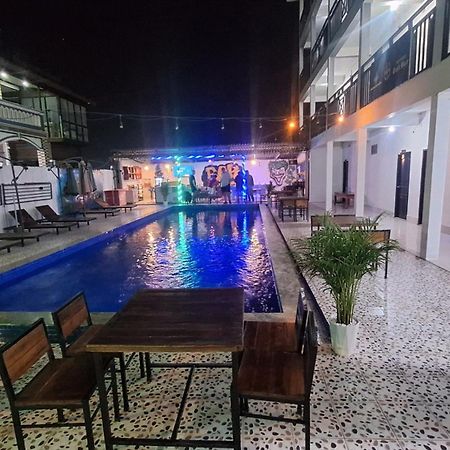 Vang Vieng Santara Backpackers Hostel 外观 照片